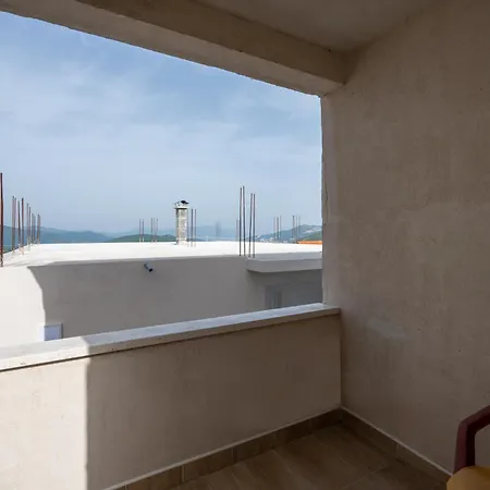 Neuense Apartment *